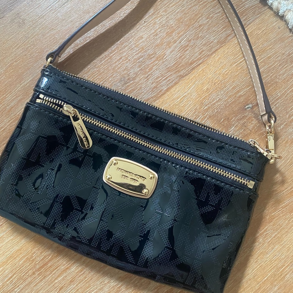 Michael Kors Wristlet